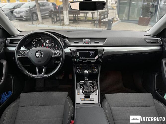Skoda Superb 44 interauto-car