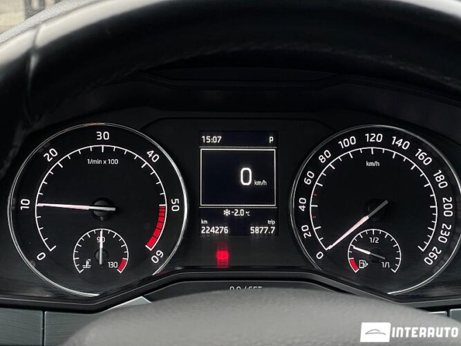 Skoda Superb 46 interauto-car