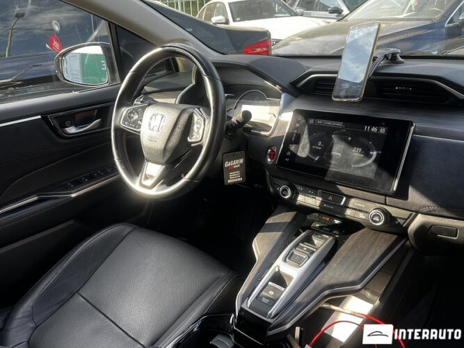 Honda Clarity 34 interauto-car