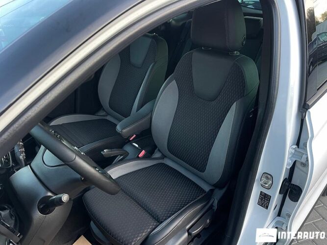 Opel Crossland X 43 interauto-car