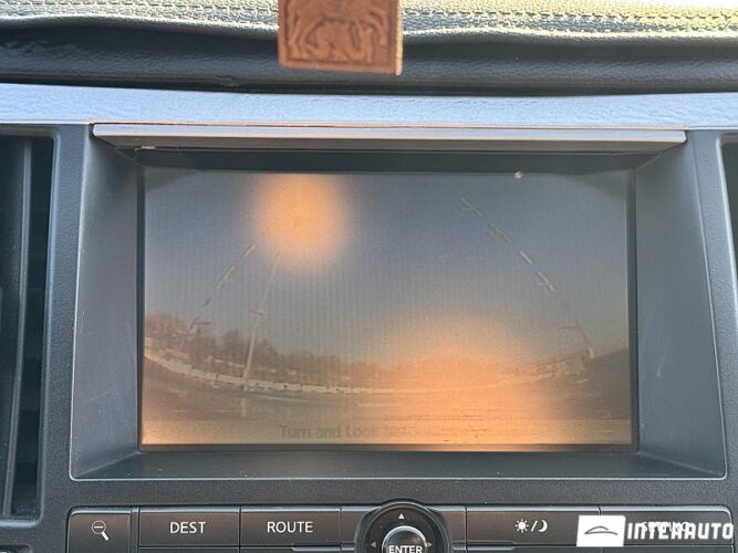 Infiniti FX 35 42 interauto-car