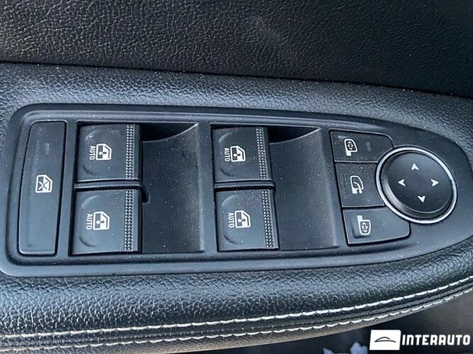 Renault Arkana 38 interauto-car