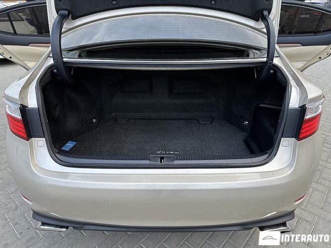 Lexus ES 300h 57 interauto-car