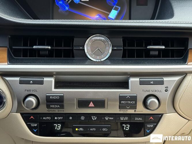 Lexus ES 300h 44 interauto-car