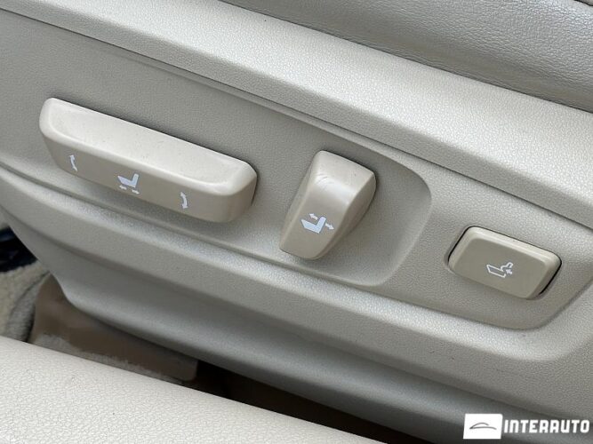 Lexus ES 300h 56 interauto-car