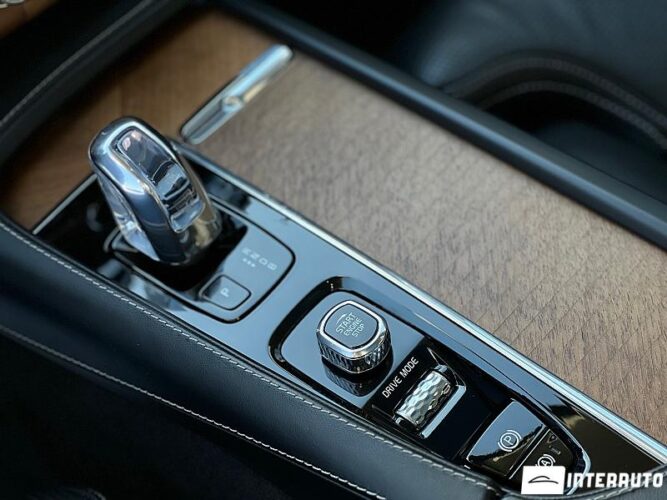 Volvo XC 90 47 interauto-car