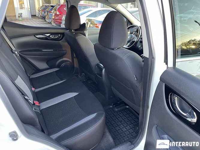 Nissan Qashqai 40 interauto-car