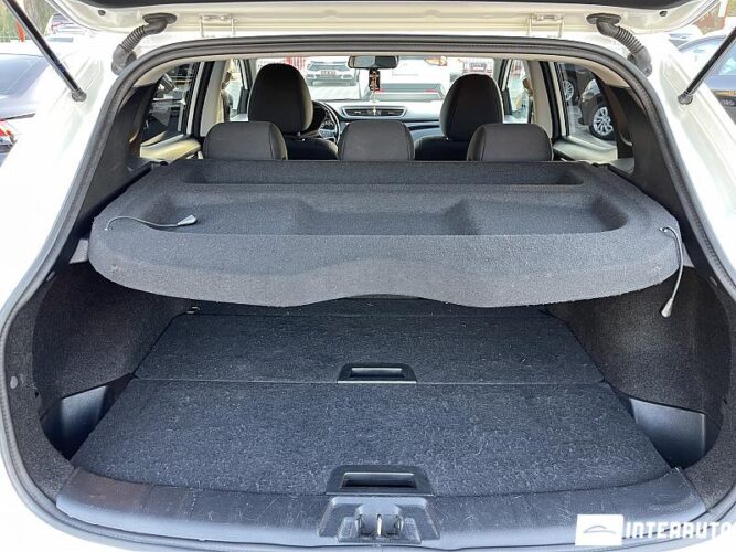 Nissan Qashqai 41 interauto-car