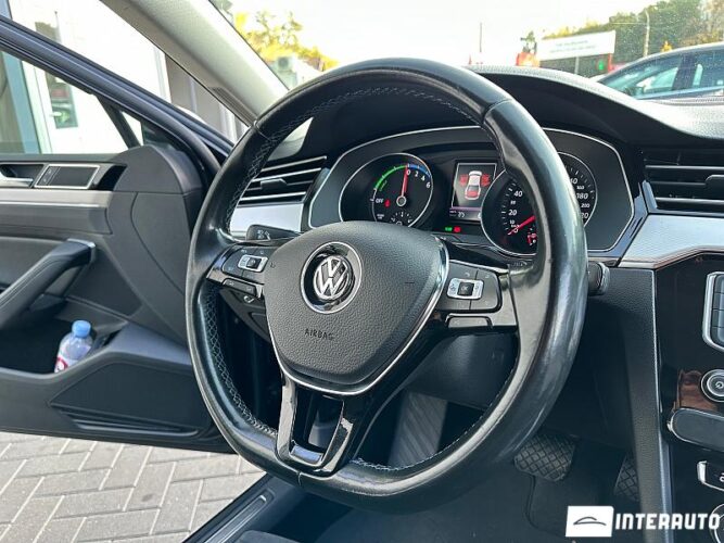 Volkswagen Passat GTE 38 interauto-car