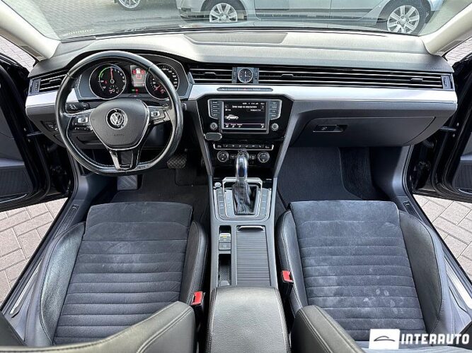 Volkswagen Passat GTE 37 interauto-car