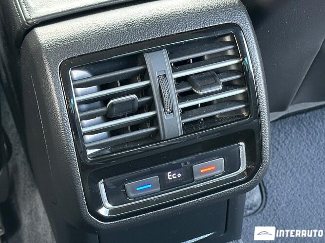 Volkswagen Passat GTE 44 interauto-car