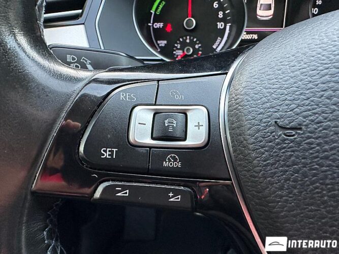 Volkswagen Passat GTE 43 interauto-car