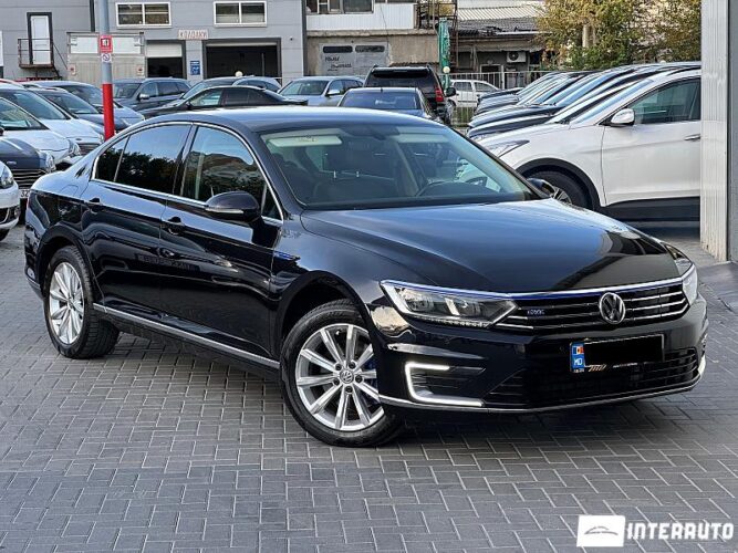 Volkswagen Passat GTE 33 interauto-car