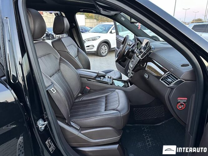 Mercedes GLS 400 44 mercedes GLS 400 2018