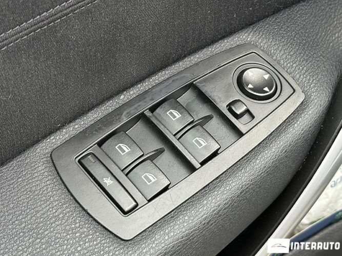 BMW X3 2.0D 47 interauto-car