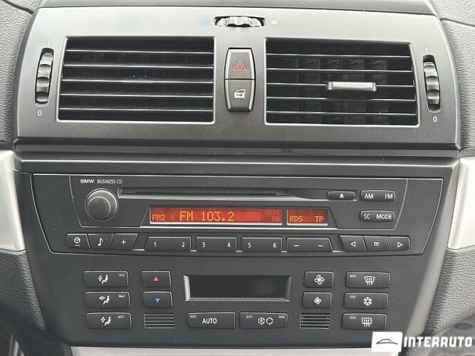 BMW X3 2.0D 40 interauto-car