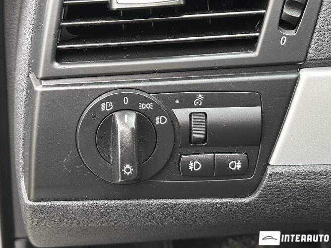 BMW X3 2.0D 48 interauto-car