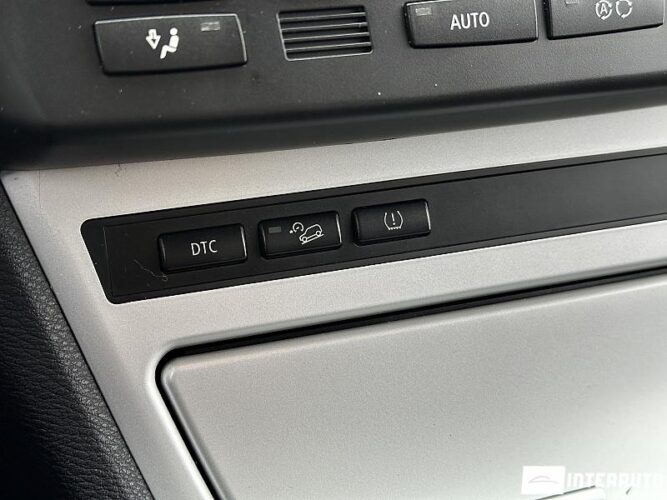 BMW X3 2.0D 41 interauto-car