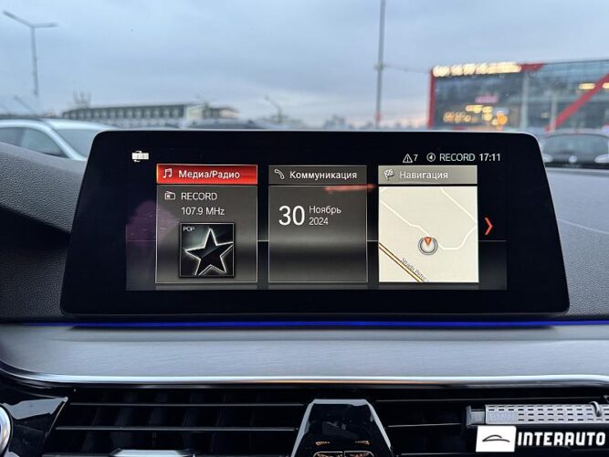 BMW 530e 49 interauto-car