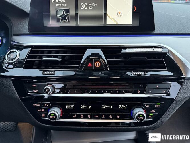 BMW 530e 51 interauto-car