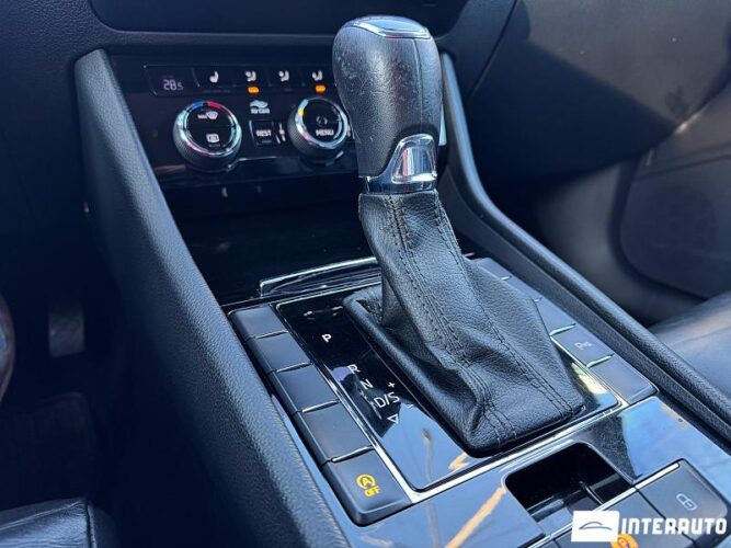 Skoda Superb 37 interauto-car
