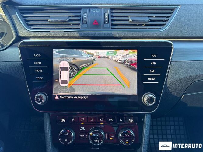 Skoda Superb 36 interauto-car