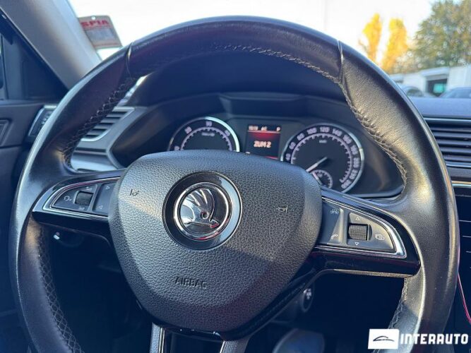 Skoda Superb 35 interauto-car