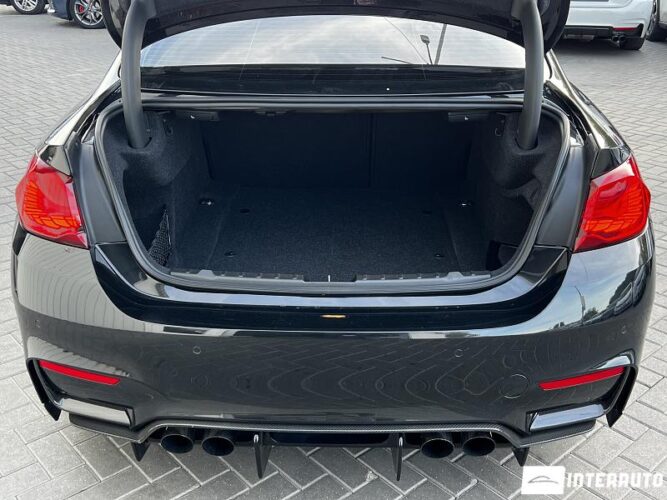 BMW M4 CS 40 interauto-car