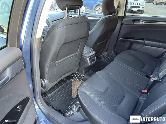 Ford Mondeo 44 interauto-car