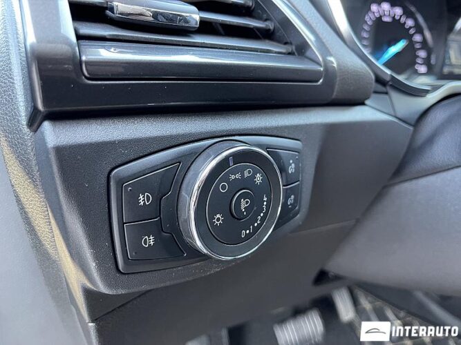 Ford Mondeo 35 interauto-car