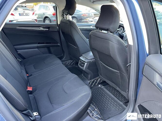 Ford Mondeo 42 interauto-car