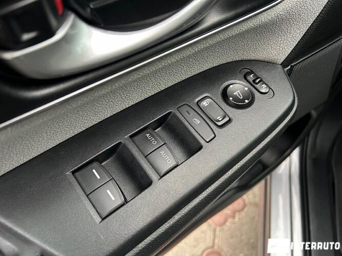 Honda CR-V 38 interauto-car