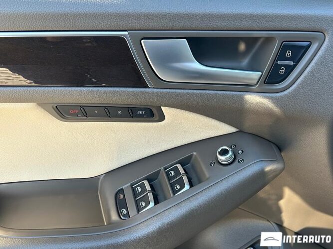 Audi Q5 40 interauto-car