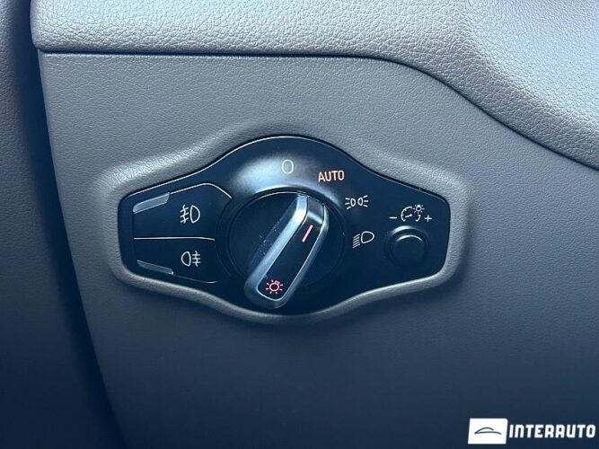 Audi Q5 42 interauto-car