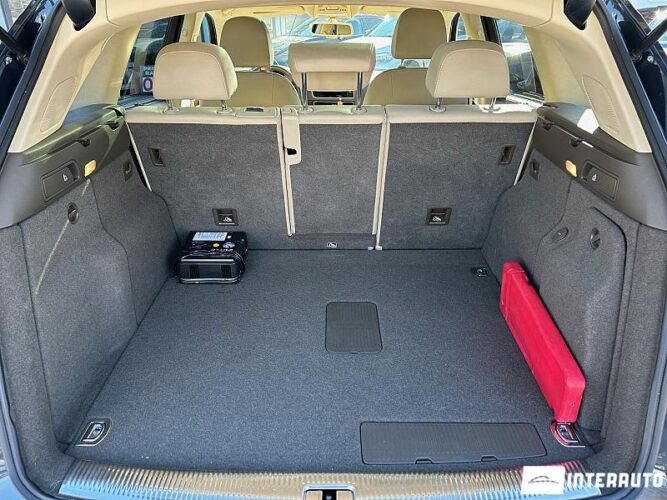 Audi Q5 56 interauto-car