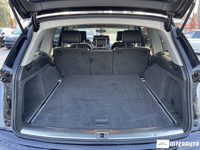 Audi Q7 46 interauto-car