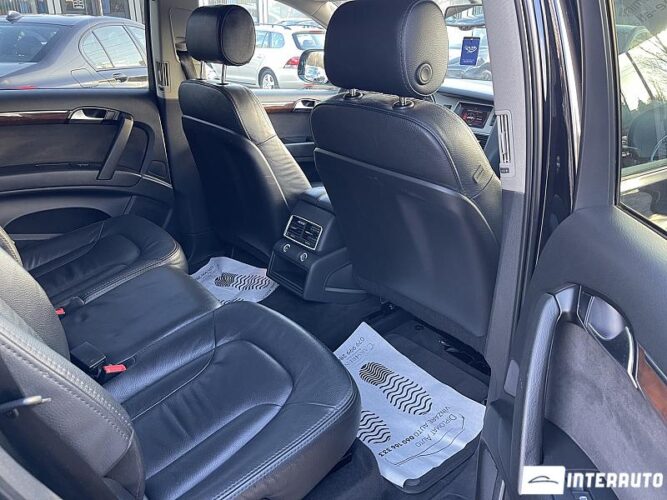 Audi Q7 45 interauto-car