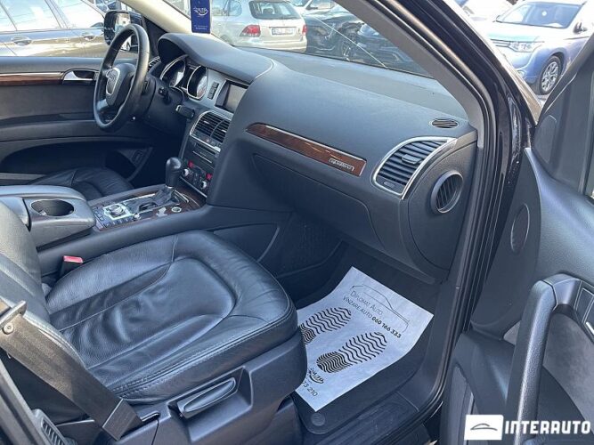 Audi Q7 43 interauto-car
