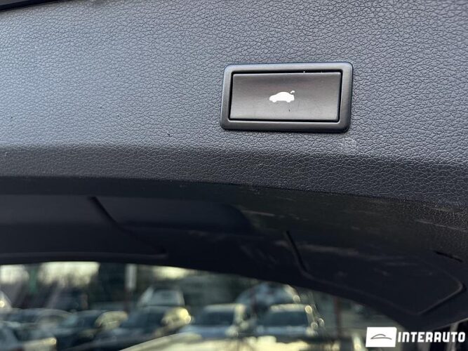 Audi Q7 47 interauto-car