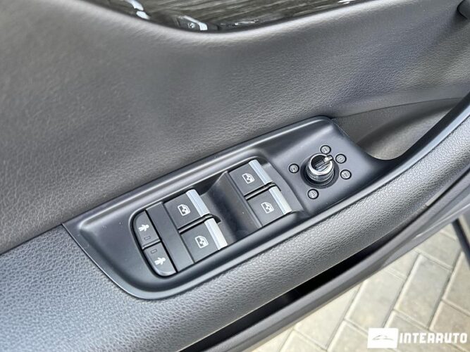 Audi Q7 67 interauto-car