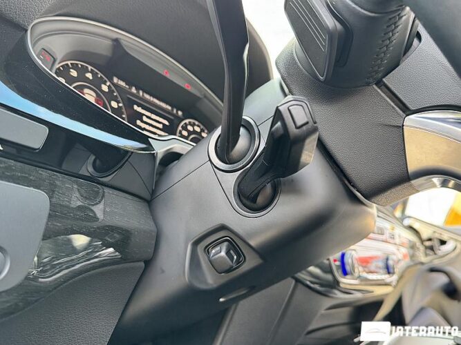 Audi Q7 65 interauto-car