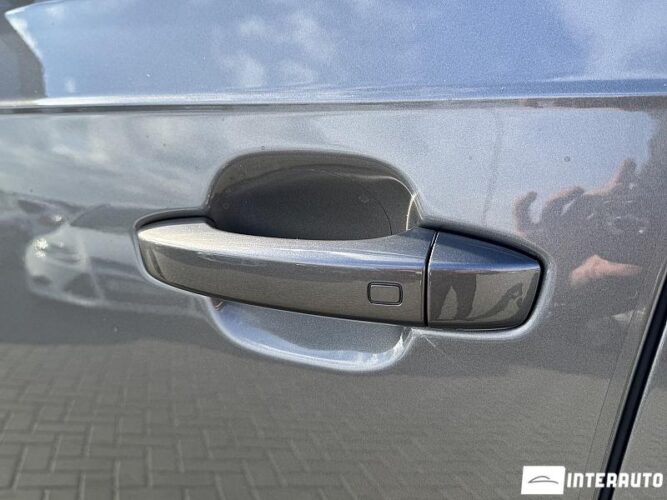 Audi Q7 60 interauto-car