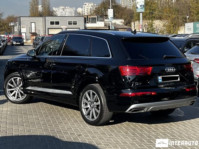 Audi Q7 36 interauto-car
