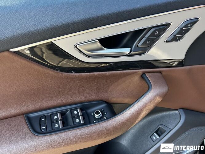 Audi Q7 43 interauto-car