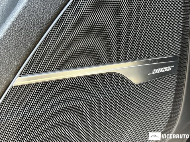 Audi Q7 44 interauto-car