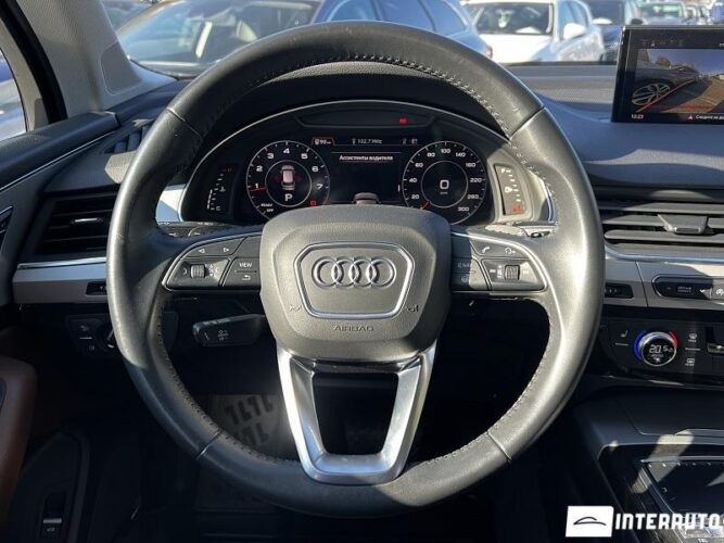 Audi Q7 39 interauto-car