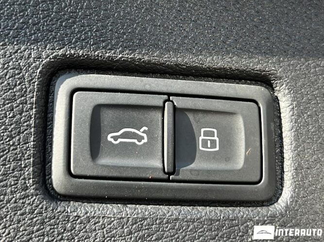 Audi Q7 52 interauto-car