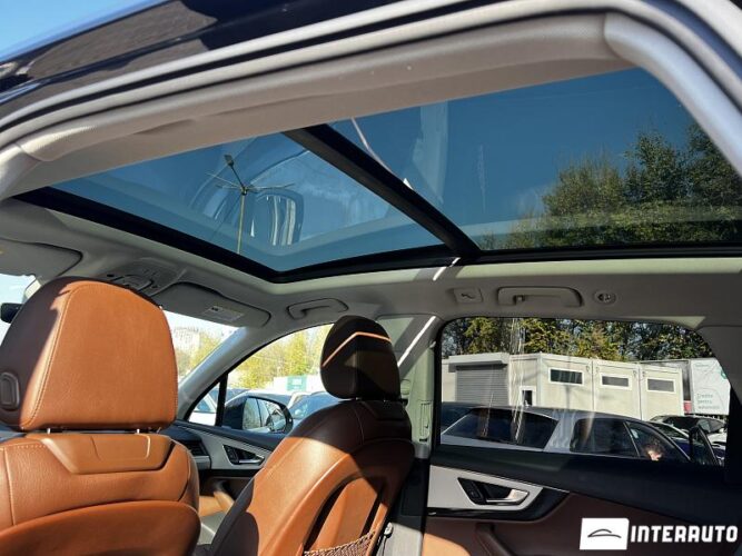 Audi Q7 47 interauto-car
