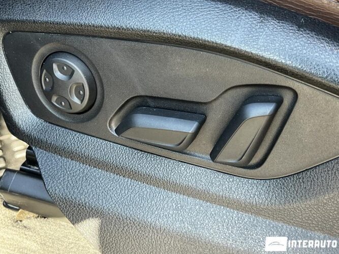 Audi Q7 45 interauto-car
