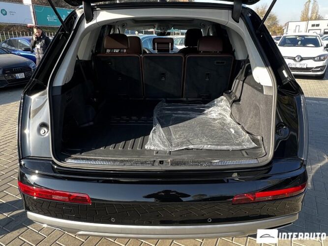 Audi Q7 51 interauto-car